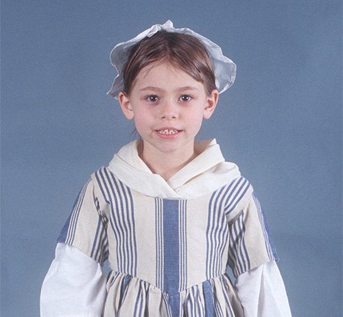 Colonial girl's clothing